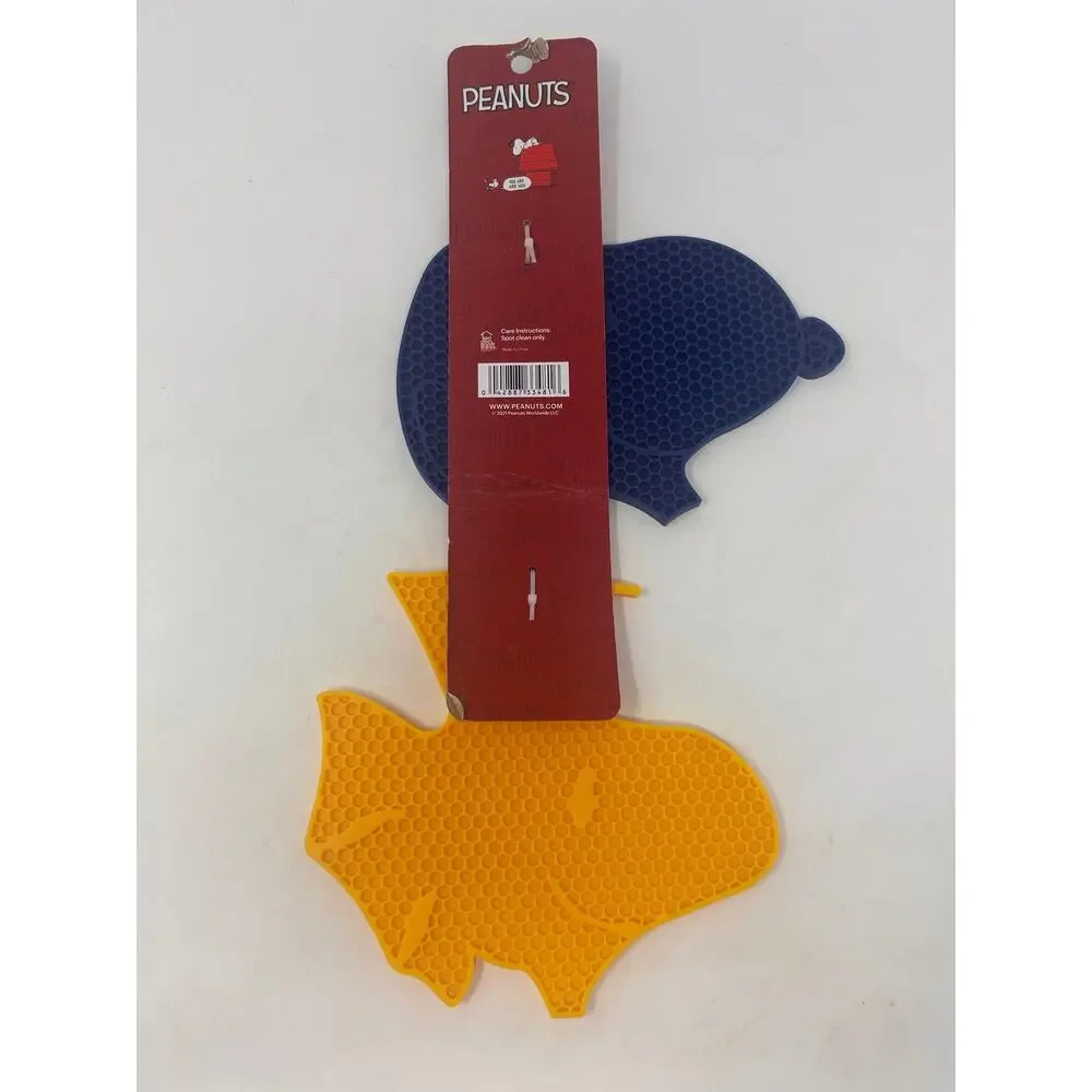 Peanuts Worldwide LLC Blue Snoopy and Yellow Woodstock 2‎ pk Silicone Trivets